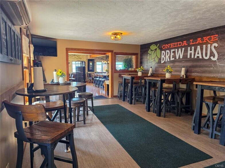 More Photos Of 6266 Lakeshore Rd, Verona Beach Restaurant For Sale