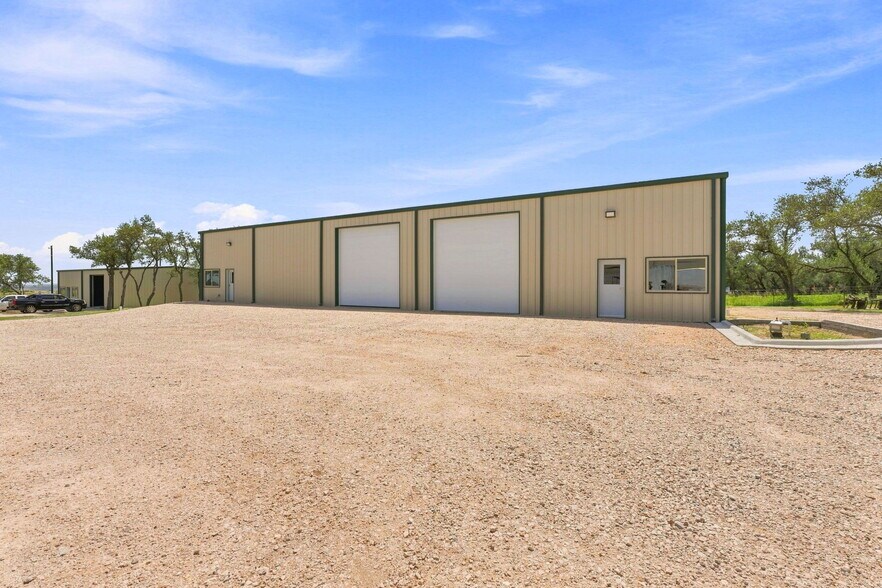 More Photos Of 7748 E US Highway 290, Johnson City Warehouse For Sale