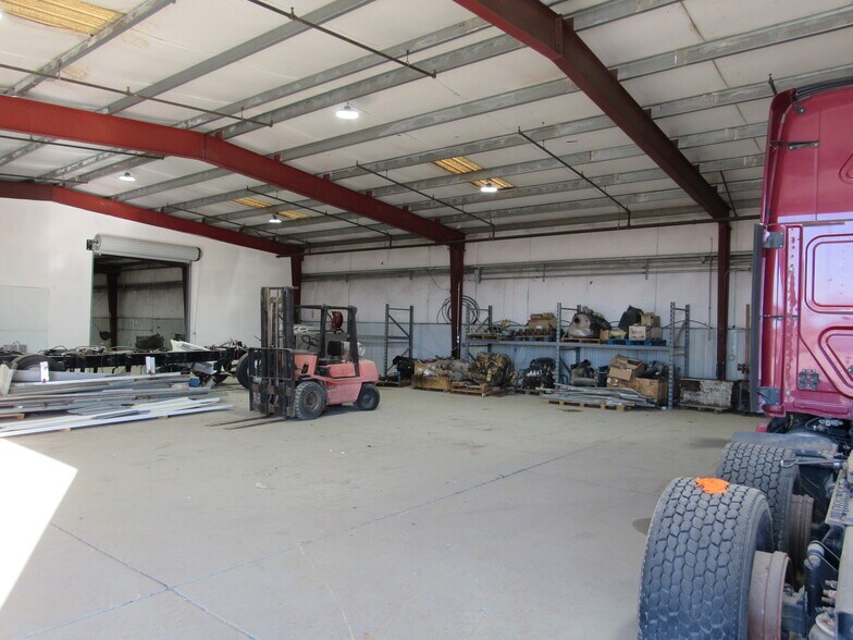 More Photos Of 12080 Rancho Rd, Adelanto Service For Lease