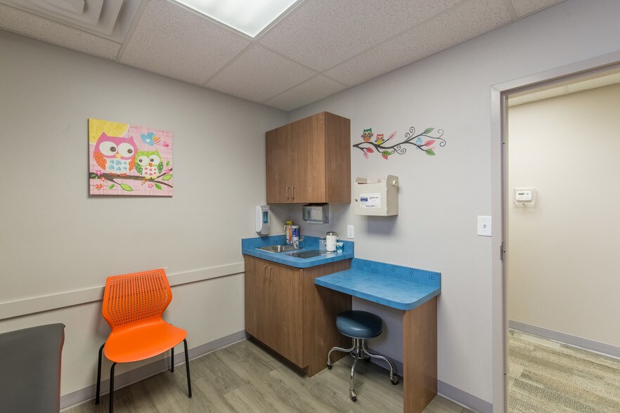 More Photos Of 2924 Main St, Buffalo Storefront Retail Office For Sale