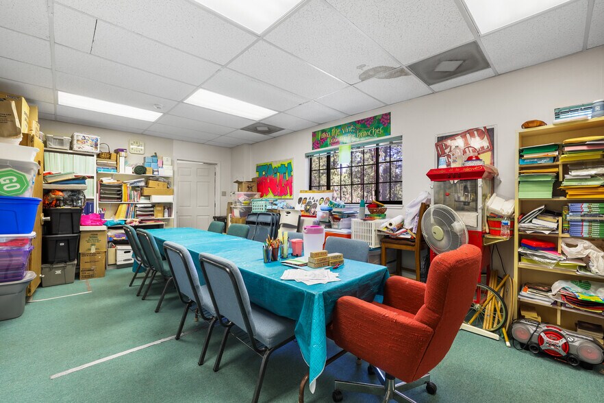 More Photos Of 807 Emerald Bay Rd, South Lake Tahoe Office For Sale