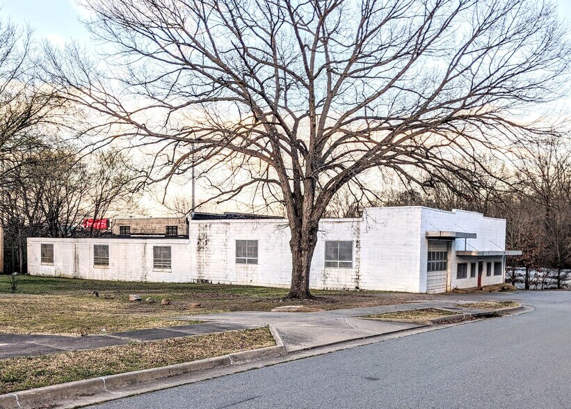 More Photos Of 2706 W 11th St, Little Rock Light Manufacturing For Sale