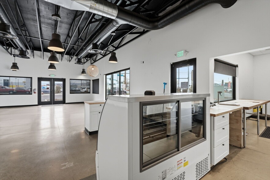 More Photos Of 1802 1st, Yakima Restaurant For Lease