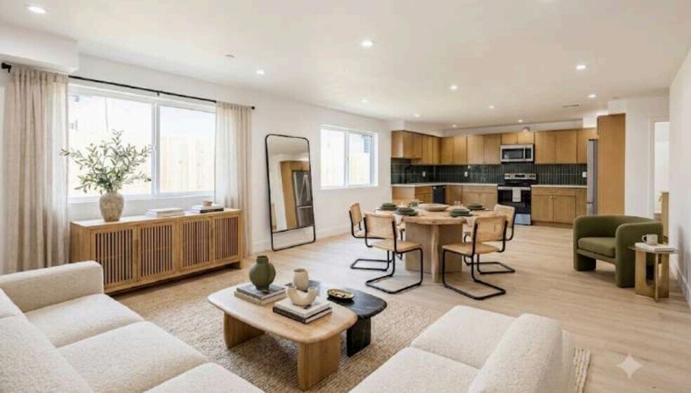 More Photos Of 2938 S Sycamore Ave, Los Angeles Apartments For Sale