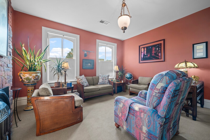 More Photos Of 258 42nd St, Pittsburgh Office For Sale