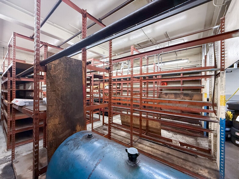 More Photos Of 901 Penn Ave, Pittsburgh Auto Repair For Sale