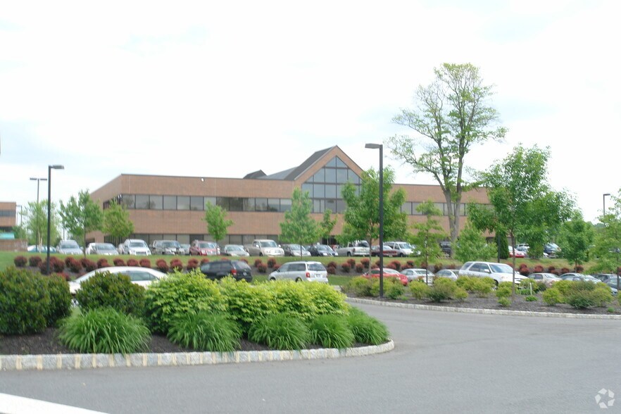 More Photos Of 2465 Kuser Rd, Hamilton Office For Lease