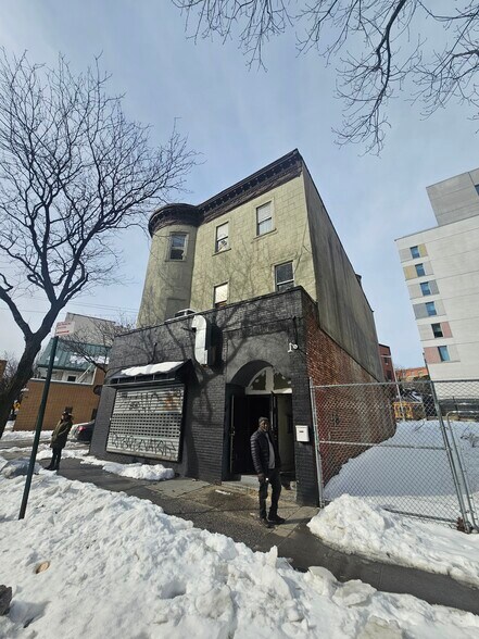 More Photos Of 1285 Shakespeare Ave, Bronx Storefront Retail Residential For Sale
