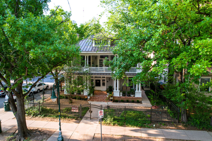 Primary Photo Of 612 W 22nd St, Austin Office Residential For Lease