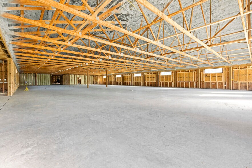 More Photos Of 1411 N 3rd St, Langley Warehouse For Sale