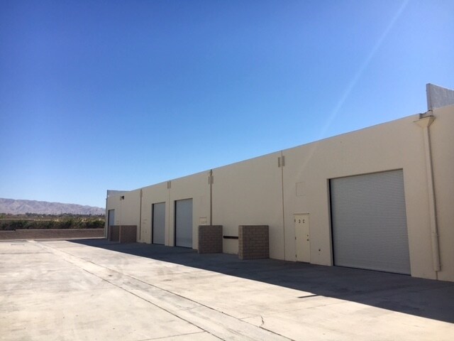 More Photos Of 19020 N Indian Canyon Dr, North Palm Springs Service For Lease