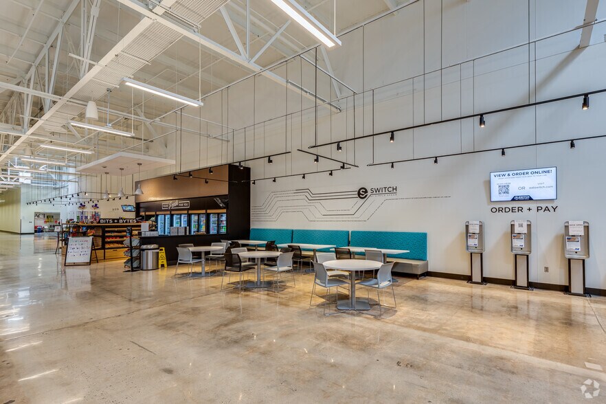 More Photos Of 7725 W Reno Ave, Oklahoma City Office For Lease