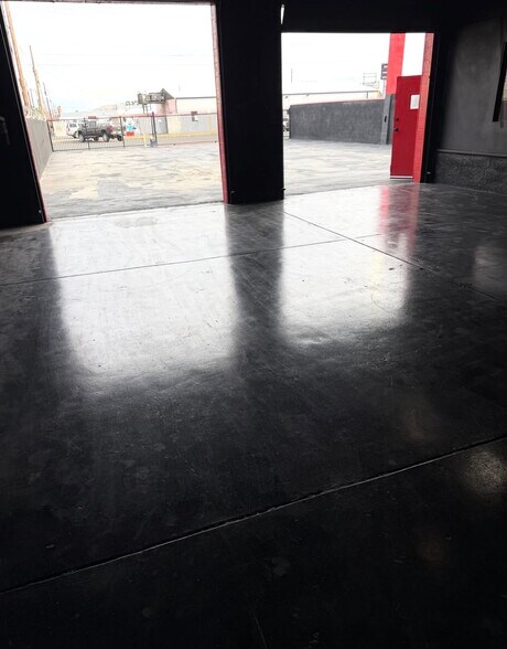 More Photos Of 309 S 1st St, Yakima Flex For Lease
