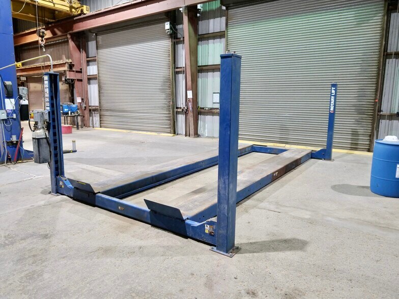 More Photos Of 4906 Houston Hwy, Victoria Light Distribution For Sale