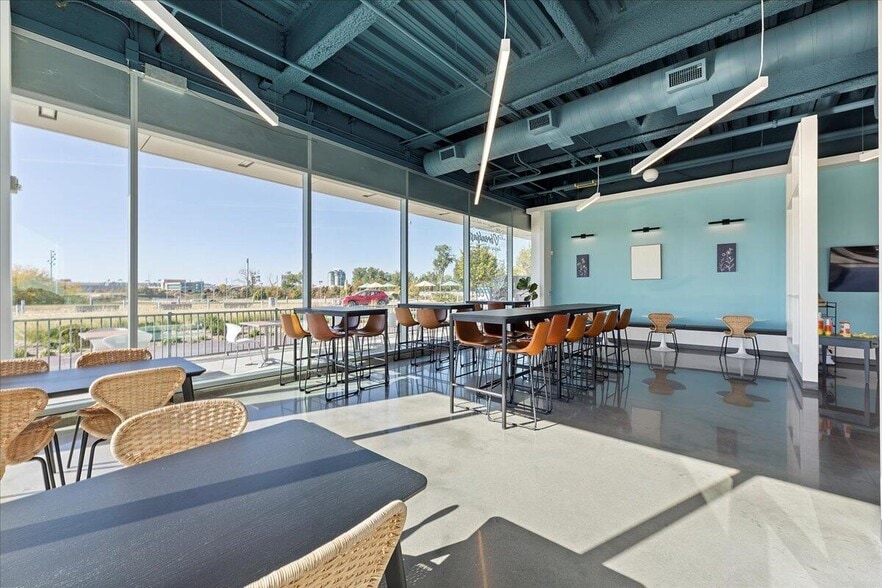 More Photos Of 4201 Rivers Edge Pky, Council Bluffs Office For Lease