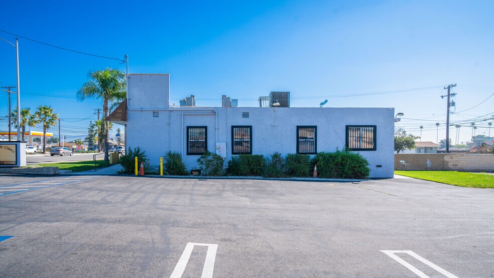 More Photos Of 16379 Foothill Blvd, Fontana Loft Creative Space For Sale