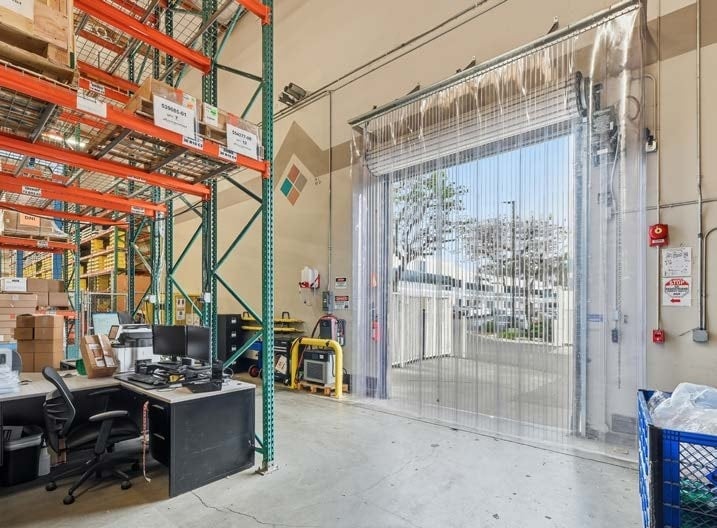 More Photos Of 15890 Bernardo Center Dr, San Diego Manufacturing For Sale