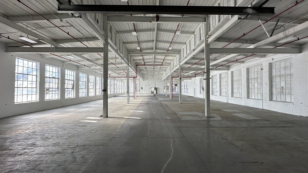 More Photos Of 555 Warren St, Phillipsburg Warehouse For Sale