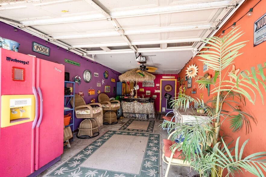 More Photos Of 16410 FM 1485 Rd, Conroe Veterinarian Kennel For Sale