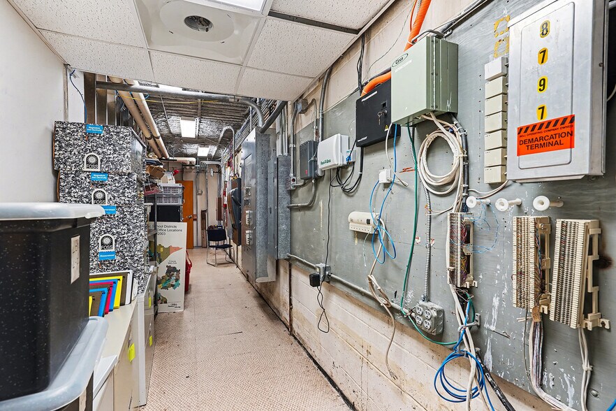 More Photos Of 2436 Park Ave, Minneapolis Office For Sale