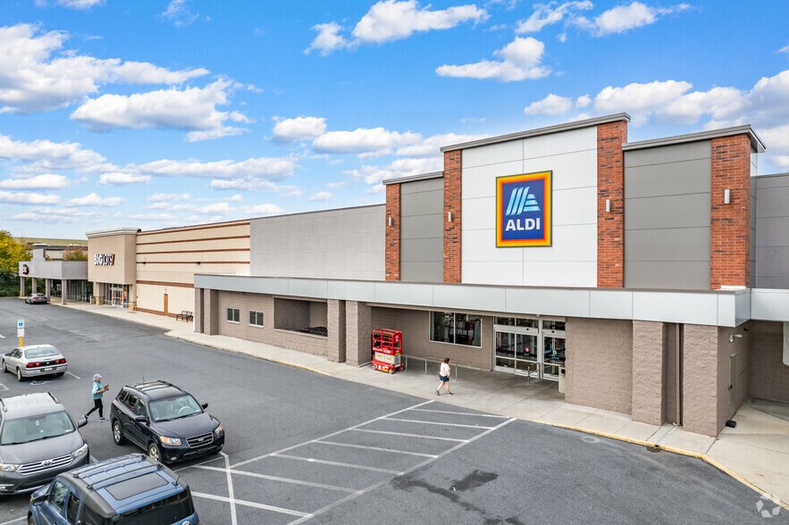 More Photos Of 3433-3445 Simpson Ferry Rd, Camp Hill Storefront For Sale