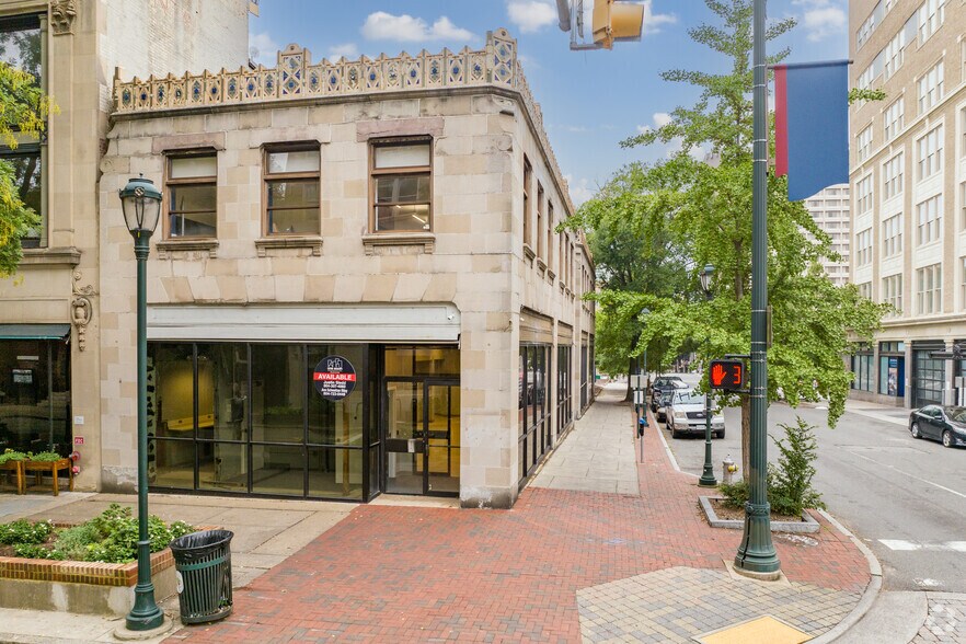 More Photos Of 424 E Grace St, Richmond Bank For Lease