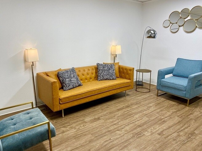 More Photos Of 1601 Carmen Dr, Camarillo Medical For Lease