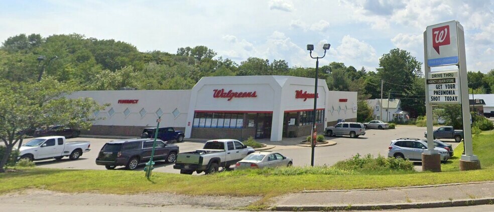 More Photos Of 430 Sabattus St, Lewiston General Retail For Sale