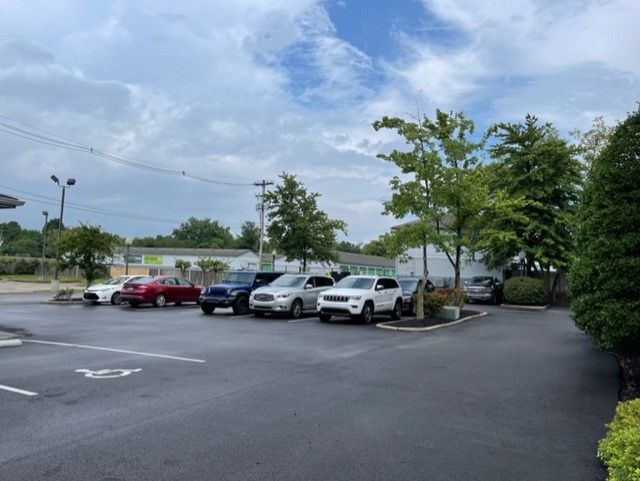 More Photos Of 5811 Bardstown Rd, Louisville Medical For Lease