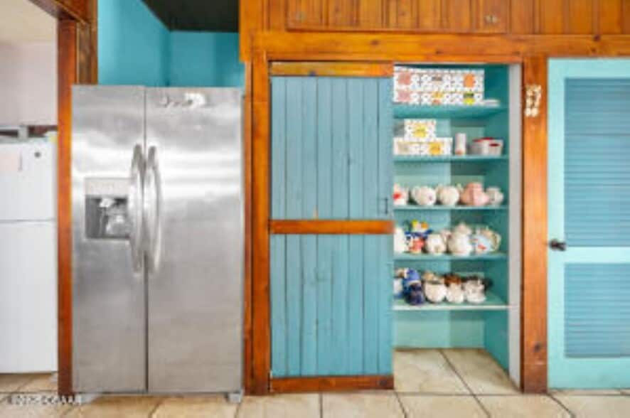 More Photos Of 228 W Howry Ave, Deland Storefront Retail Office For Sale