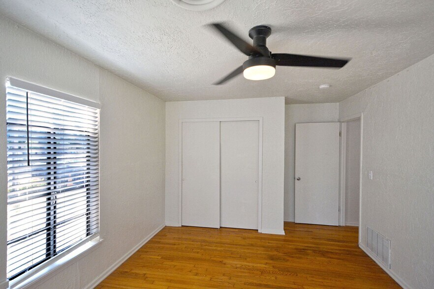 More Photos Of 268 E Mill St, New Braunfels Medical For Lease