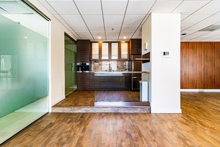 More Photos Of 400 Beale St, San Francisco Apartments For Sale