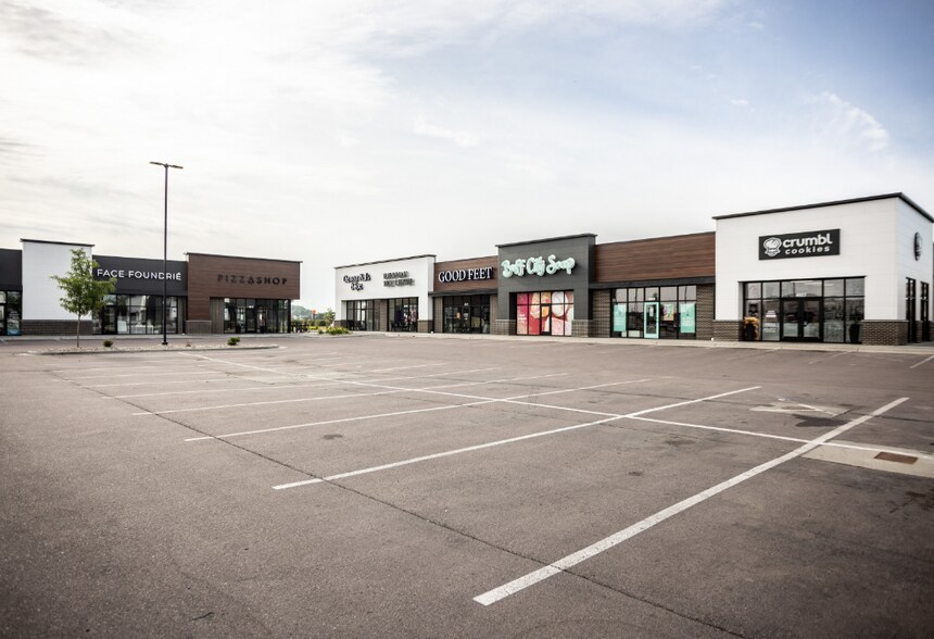 More Photos Of 4101 W 41st St, Sioux Falls Storefront For Lease