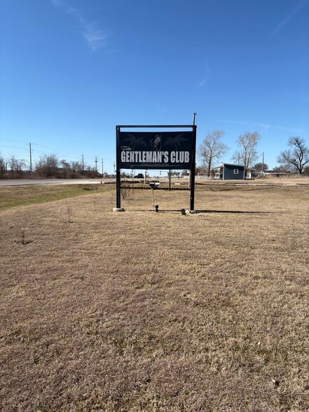 More Photos Of 1704 E Hwy 70, Kingston Bar For Sale