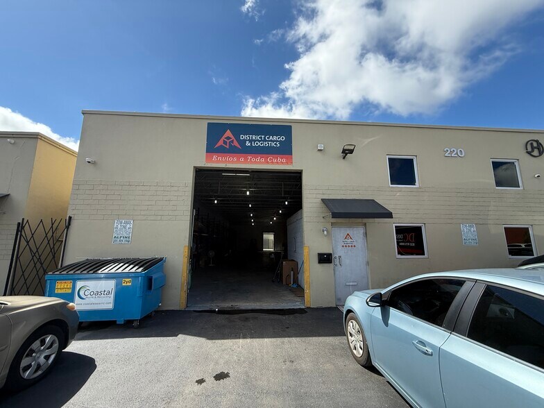 Primary Photo Of 220 W 24th St, Hialeah Showroom For Lease