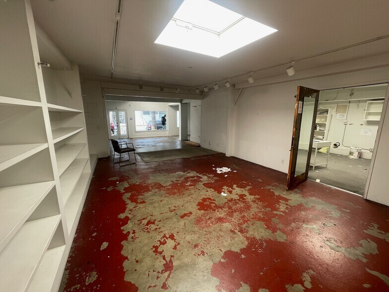 More Photos Of 1321-1325 Abbot Kinney Blvd, Venice Freestanding For Sale