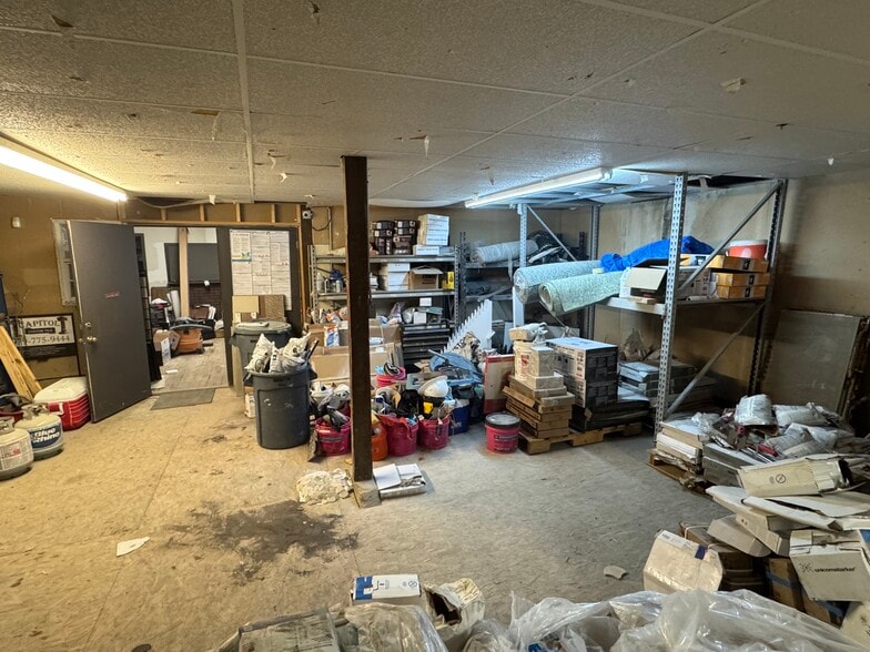 More Photos Of 100 E 32nd St, Bryan Freestanding For Lease