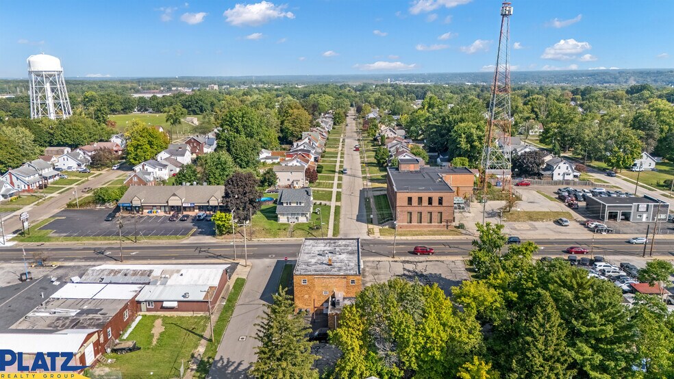 More Photos Of 3143 Mahoning Ave, Youngstown Storefront Retail Residential For Sale