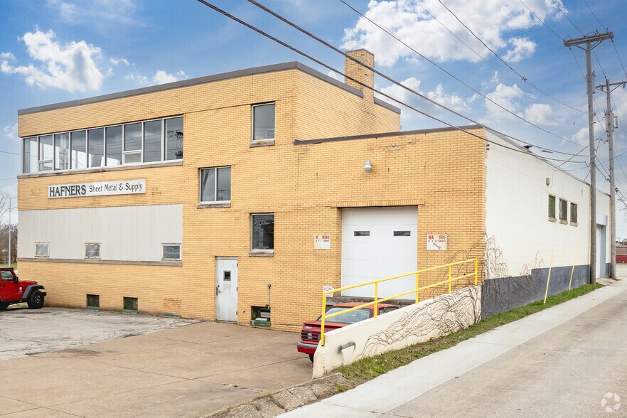 More Photos Of 306 S Summit St, Toledo Light Manufacturing For Sale