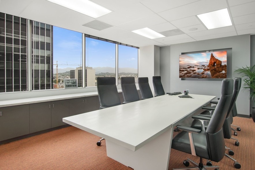 More Photos Of 3250 Wilshire Blvd, Los Angeles Office For Lease