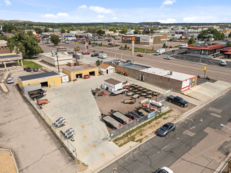 More Photos Of 400 N Circle Dr, Colorado Springs Storefront For Sale