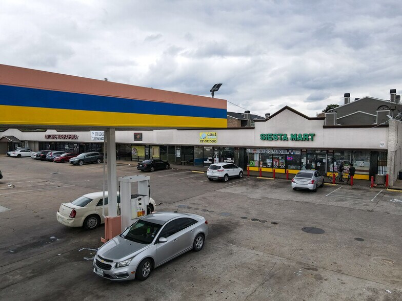 More Photos Of 6002 Antoine Dr, Houston Unknown For Lease