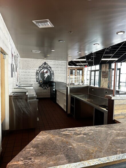 More Photos Of 45 Rincon Dr, Camarillo General Retail For Lease