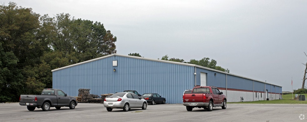 More Photos Of 127 River Bend Dr, Sevierville Warehouse For Lease