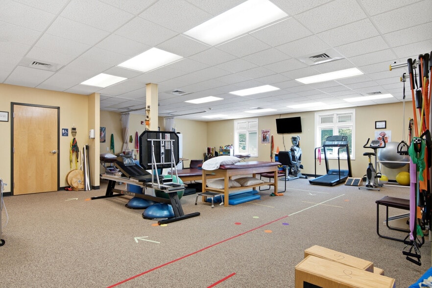 More Photos Of 115 Akers Farm Rd, Christiansburg Medical For Lease