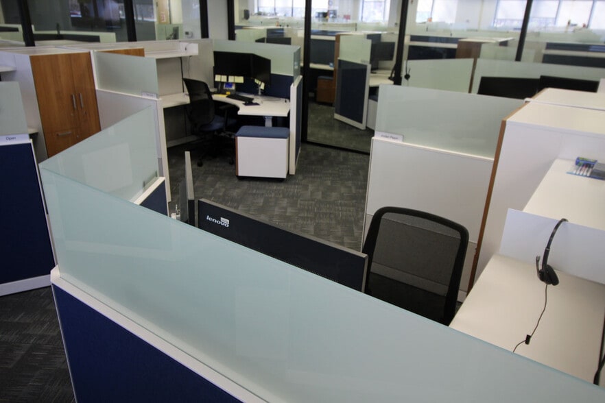 More Photos Of 3500 E Coliseum Blvd, Fort Wayne Office For Lease