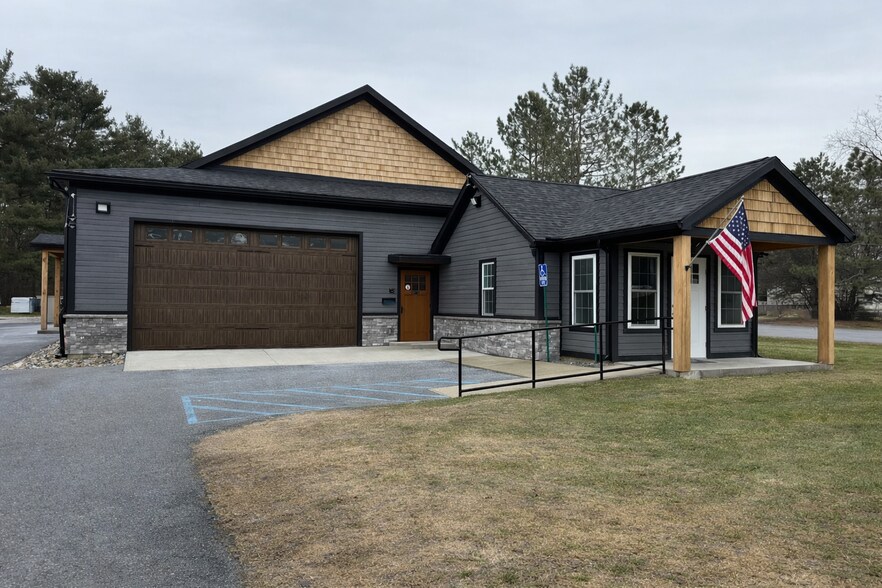 Primary Photo Of 1147 Ballston Lake Rd, Ballston Lake Office For Sale