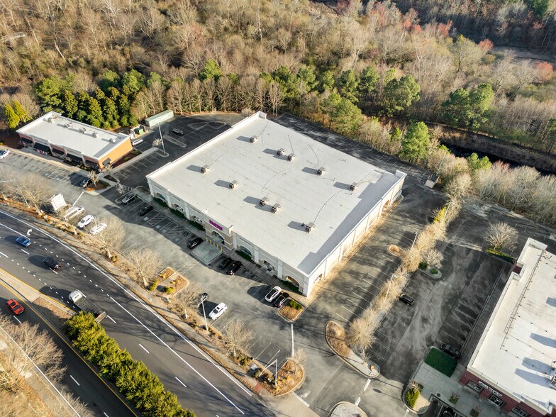 More Photos Of 1999 Mall Of Georgia Blvd, Buford Storefront For Sale