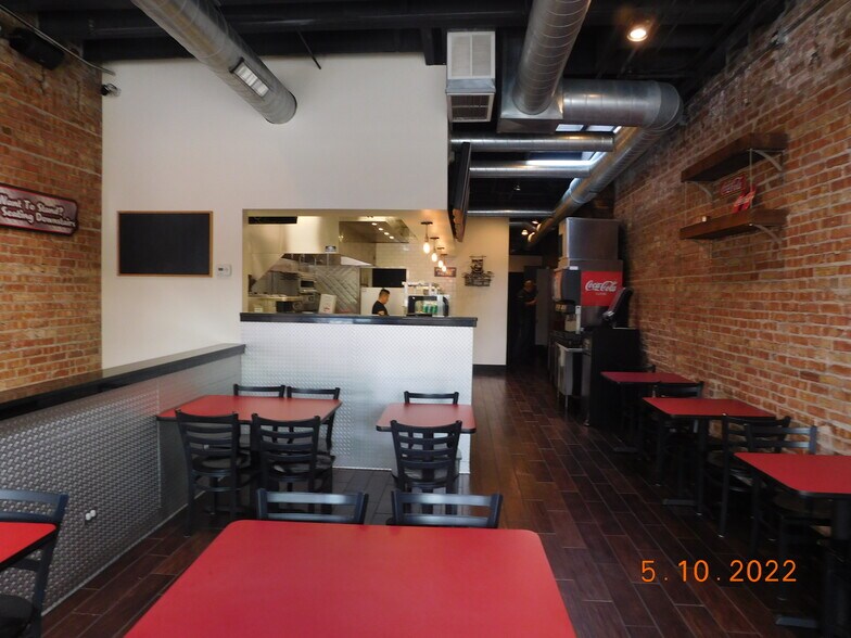 More Photos Of 542 Crescent Blvd, Glen Ellyn Restaurant For Sale