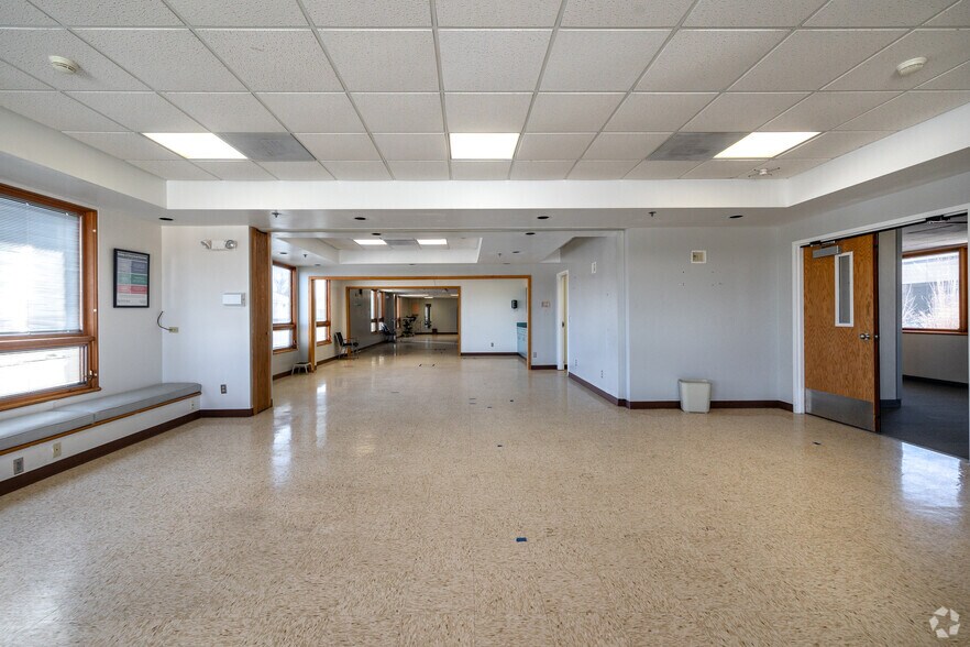 More Photos Of 100 E Helen St, Herington Healthcare For Sale